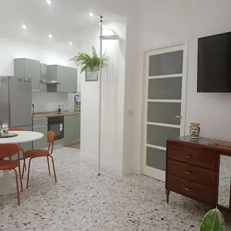 La Casa Di Madhu Apartment *